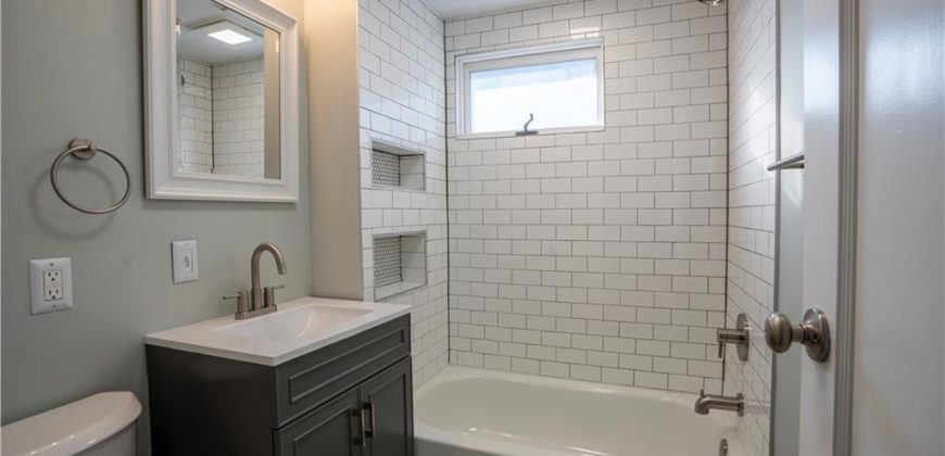 Homes for Sale in Liberty, MO 64068 | 320 N Fairview Avenue