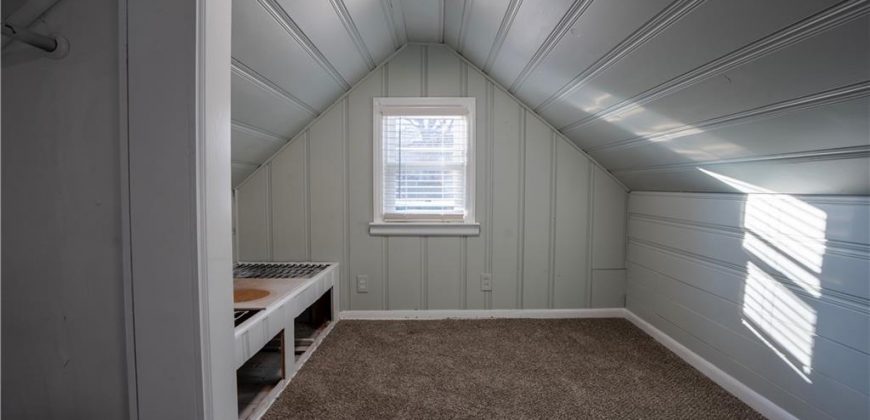 Homes for Sale in Liberty, MO 64068 | 320 N Fairview Avenue