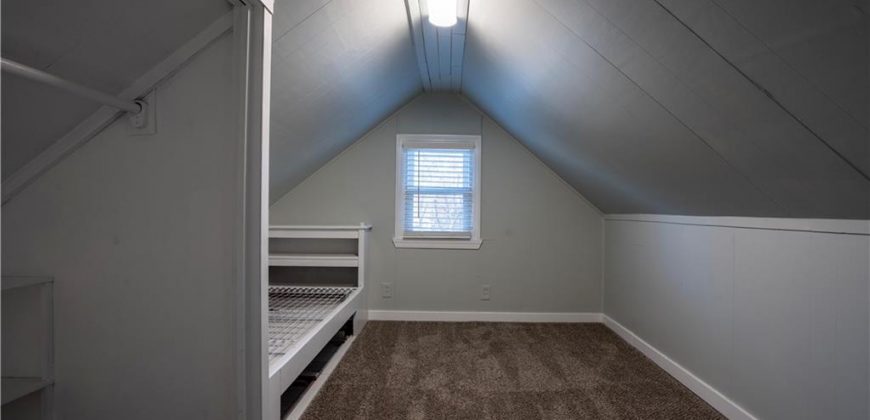 Homes for Sale in Liberty, MO 64068 | 320 N Fairview Avenue