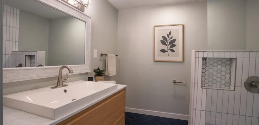 Homes for Sale in Liberty, MO 64068 | 320 N Fairview Avenue