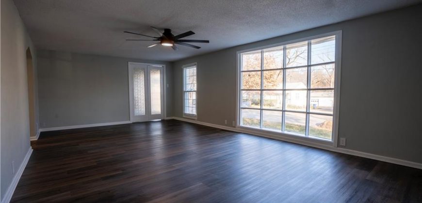 Homes for Sale in Liberty, MO 64068 | 320 N Fairview Avenue