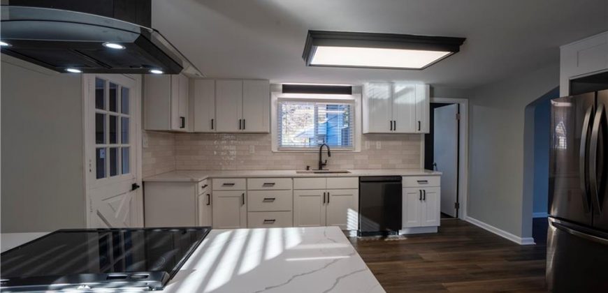 Homes for Sale in Liberty, MO 64068 | 320 N Fairview Avenue