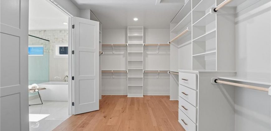 Homes for Sale in Parkville, MO 64152 | 9815  Ambrosia Lane