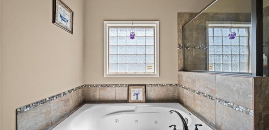 Homes for Sale in Kansas City, MO 64154 | 5700 NW 92nd Terrace