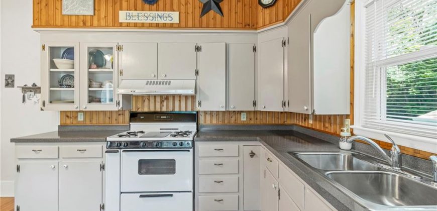 Homes for Sale in Liberty, MO 64068 | 324  Harrison Street