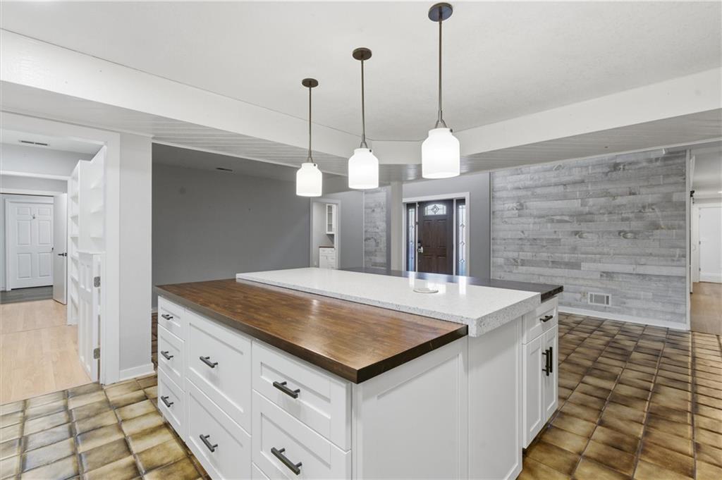 Homes for Sale in Excelsior Springs, MO 64024 | 1606  Lynn Road