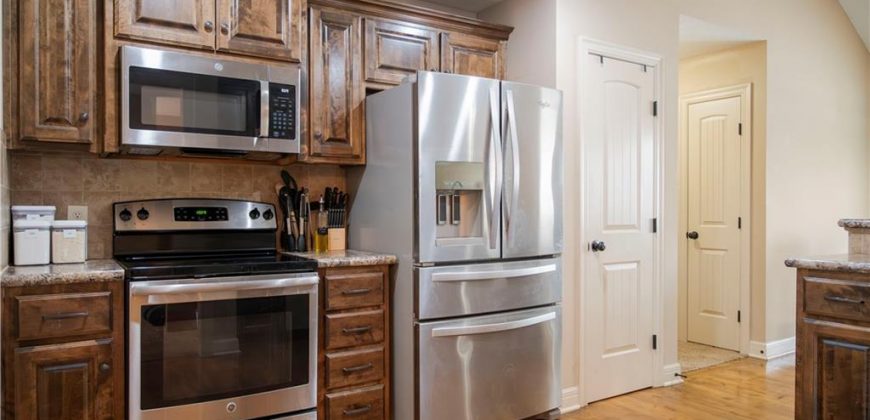 Homes for Sale in Kansas City, MO 64157 | 11208 N Manchester Avenue