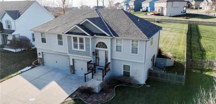 Homes for Sale in Kansas City, MO 64157 | 11208 N Manchester Avenue