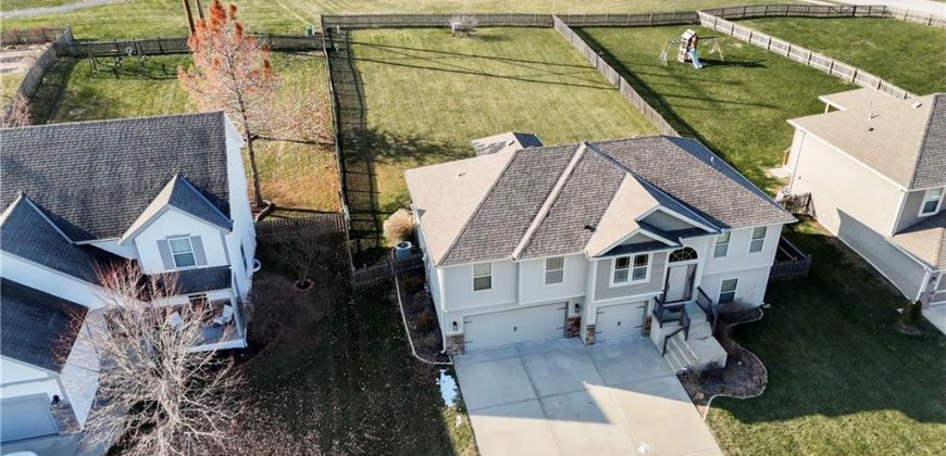 Homes for Sale in Kansas City, MO 64157 | 11208 N Manchester Avenue