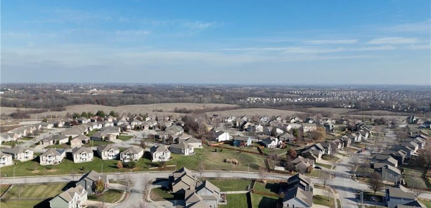 Homes for Sale in Kansas City, MO 64157 | 11208 N Manchester Avenue