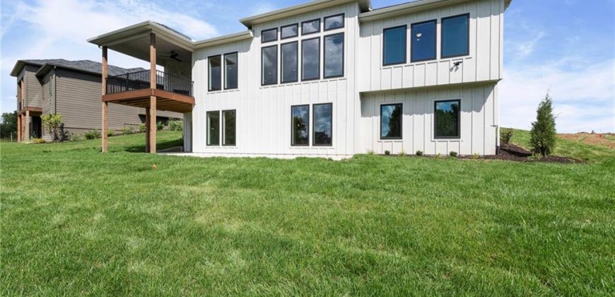 Homes for Sale in Kansas City, MO 64157 | 8716 N Lewis Avenue