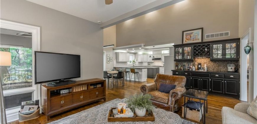 Homes for Sale in Kansas City, MO 64116 | 4319 N Hickory Lane