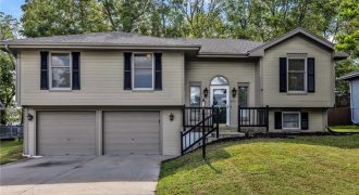 Homes for Sale in Kansas City, MO 64151 | 4235 NW 78th Street