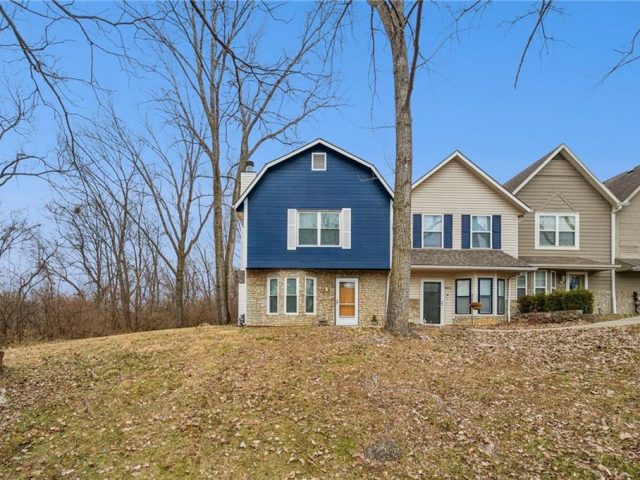 Homes for Sale in Kansas City, MO 64155 | 8418 N Park Court