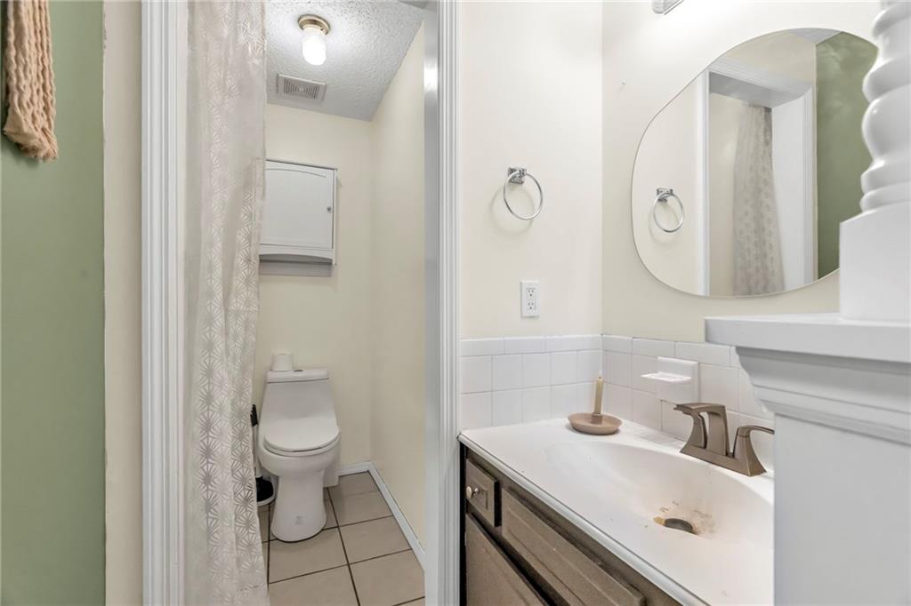 Homes for Sale in Kansas City, MO 64119 | 5016 N Bellaire Avenue