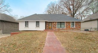 Homes for Sale in Liberty, MO 64068 | 2600  Magnolia Avenue
