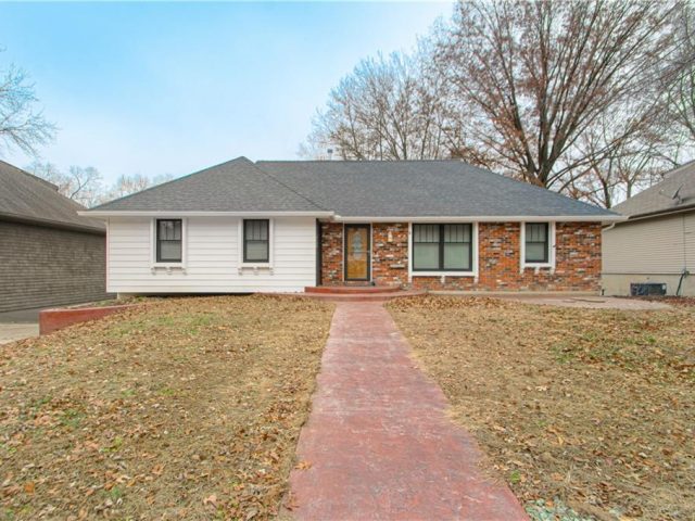 Homes for Sale in Liberty, MO 64068 | 2600  Magnolia Avenue