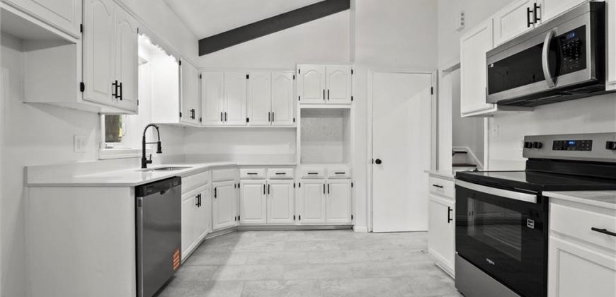 Homes for Sale in Gladstone, MO 64118 | 1601 NE 62nd Terrace