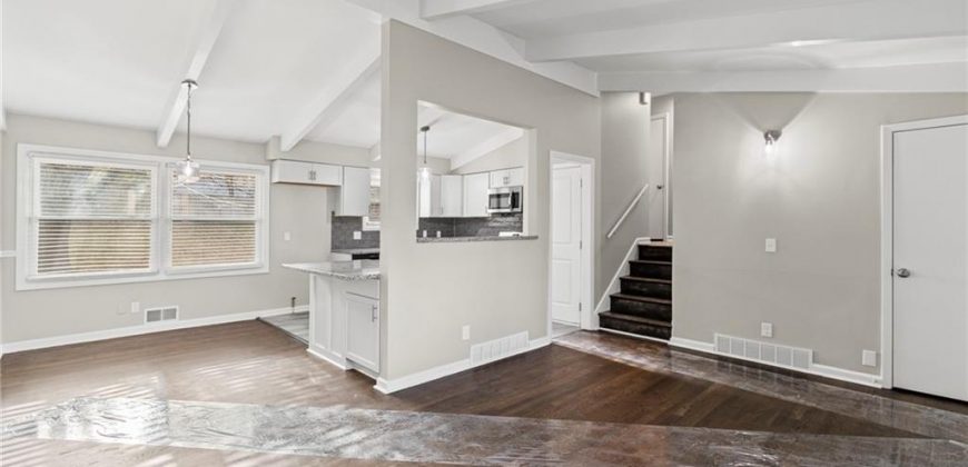 Homes for Sale in Gladstone, MO 64118 | 2001 NE 62ND Street