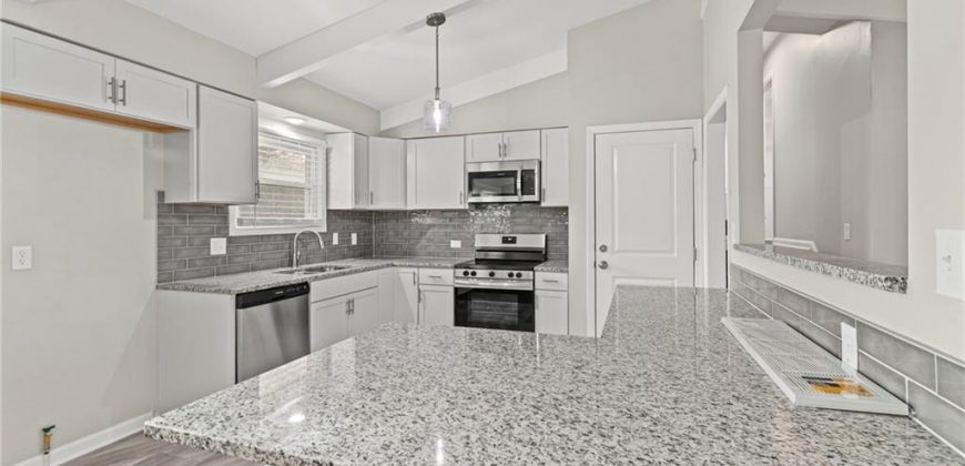 Homes for Sale in Gladstone, MO 64118 | 2001 NE 62ND Street