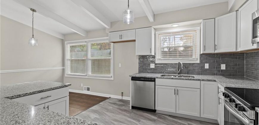 Homes for Sale in Gladstone, MO 64118 | 2001 NE 62ND Street