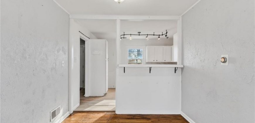 Homes for Sale in Gladstone, MO 64118 | 619 NE 66TH Terrace