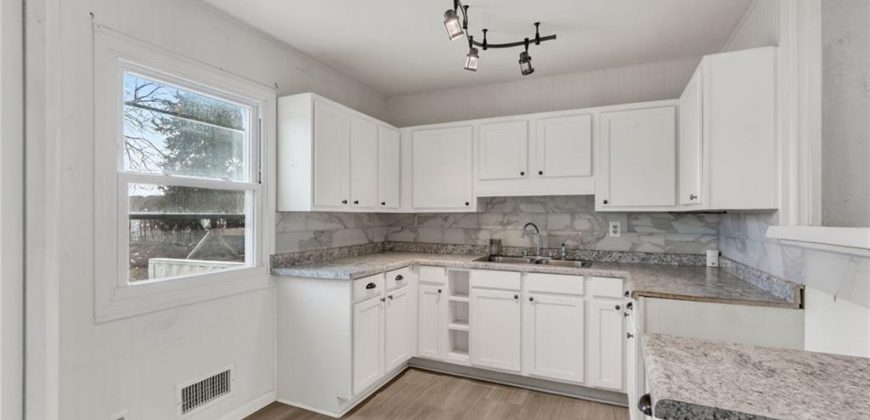 Homes for Sale in Gladstone, MO 64118 | 619 NE 66TH Terrace