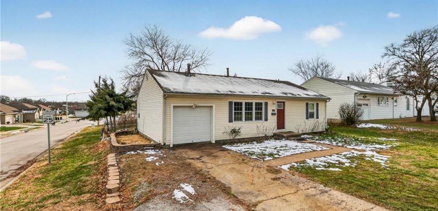 Homes for Sale in Gladstone, MO 64118 | 619 NE 66TH Terrace