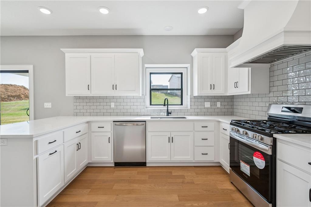 Homes for Sale in Liberty, MO 64068 | 1985  Longview Drive