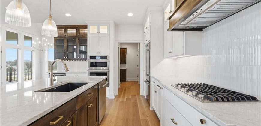 Homes for Sale in Kansas City, MO 64155 | 2304 NE Shoal Creek Parkway