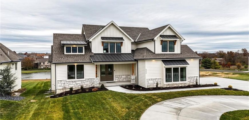 Homes for Sale in Kansas City, MO 64155 | 2304 NE Shoal Creek Parkway