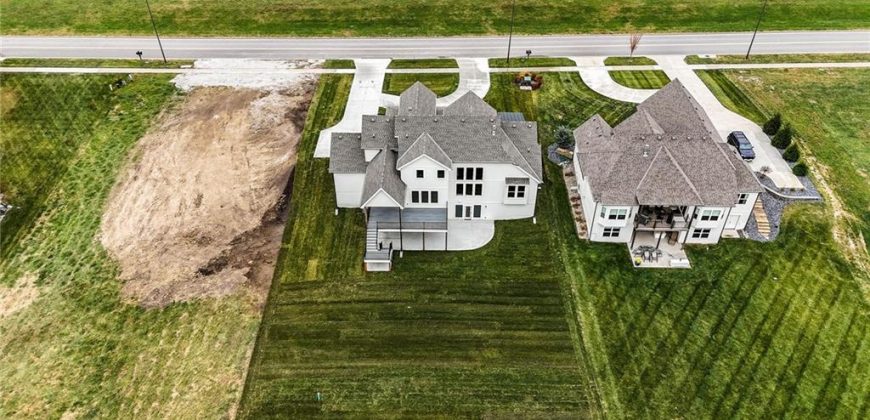 Homes for Sale in Kansas City, MO 64155 | 2304 NE Shoal Creek Parkway