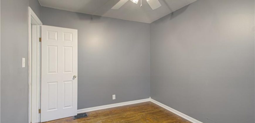 Homes for Sale in Oakview, MO 64118 | 6213 N Harrison Street