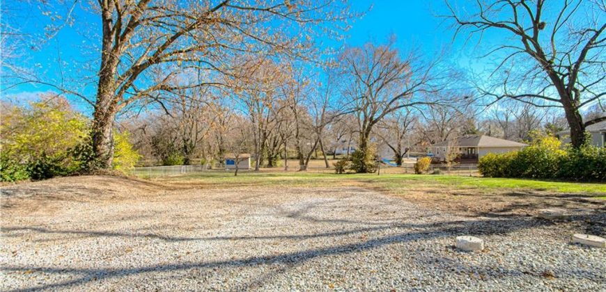 Homes for Sale in Oakview, MO 64118 | 6213 N Harrison Street