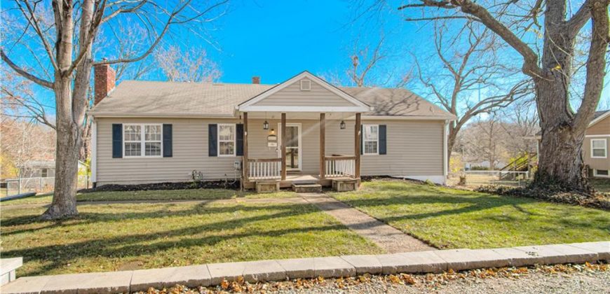 Homes for Sale in Oakview, MO 64118 | 6213 N Harrison Street