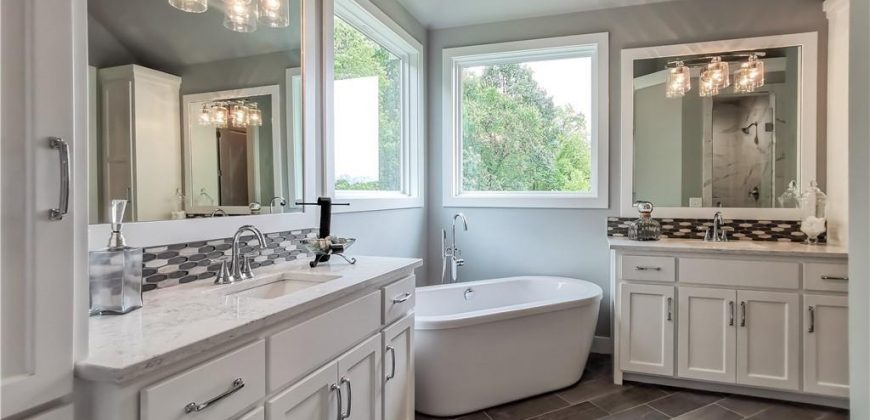 Homes for Sale in Kansas City, MO 64151 | 7003 N Polk Avenue