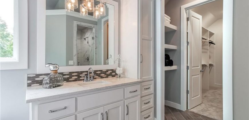 Homes for Sale in Kansas City, MO 64151 | 7003 N Polk Avenue