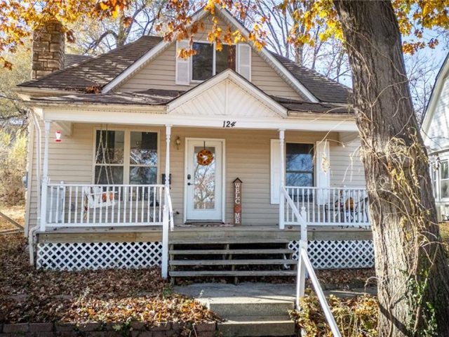 Homes for Sale in Excelsior Springs, MO 64024 | 124  Wildwood Street