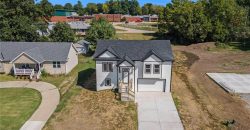 Homes for Sale in Smithville, MO 64089 | 523  Hawthorne Street