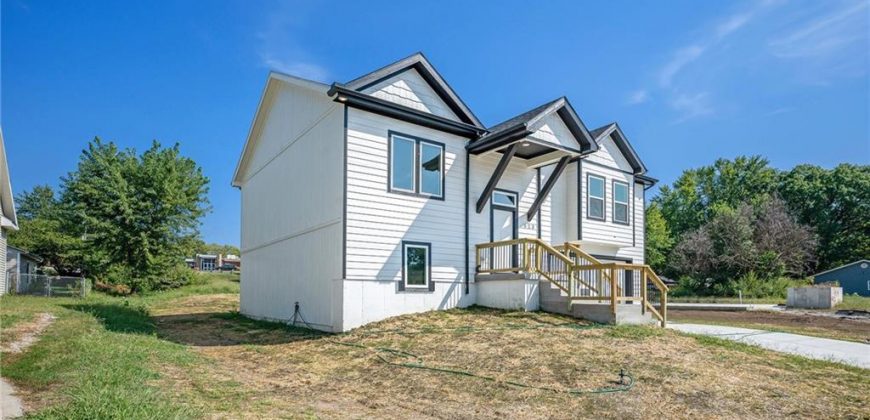 Homes for Sale in Smithville, MO 64089 | 523  Hawthorne Street