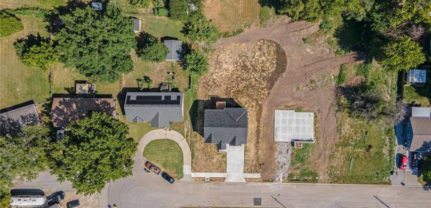 Homes for Sale in Smithville, MO 64089 | 523  Hawthorne Street