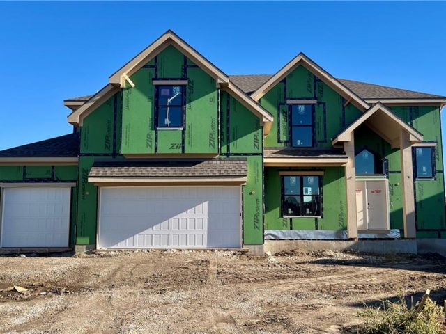 Homes for Sale in Kansas City, MO 64155 | 9423 N Jarboe Court