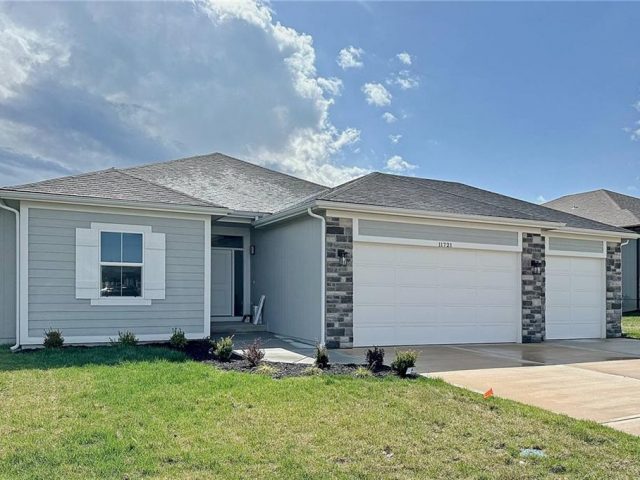 Homes for Sale in Kansas City, MO 64157 | 11721 N Lane Avenue