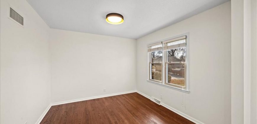 Homes for Sale in Kansas City, MO 64118 | 6805 N Wayne Avenue