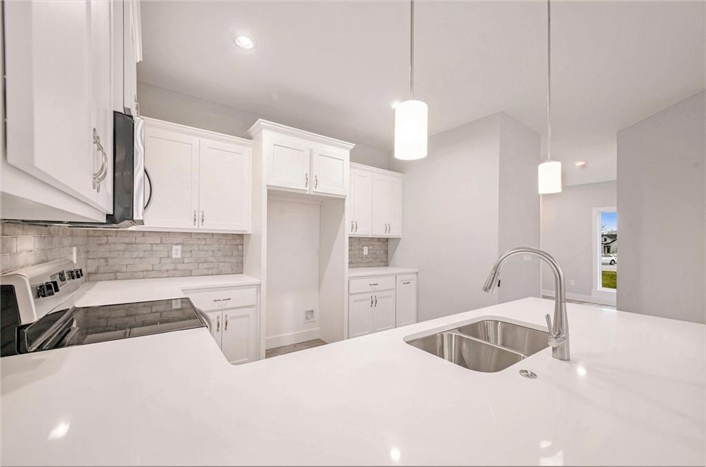 Homes for Sale in Smithville, MO 64089 | 709  Ridge Drive