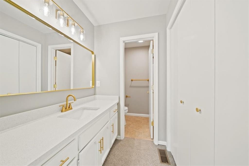 Homes for Sale in Gladstone, MO 64119 | 7109 N Indiana Street