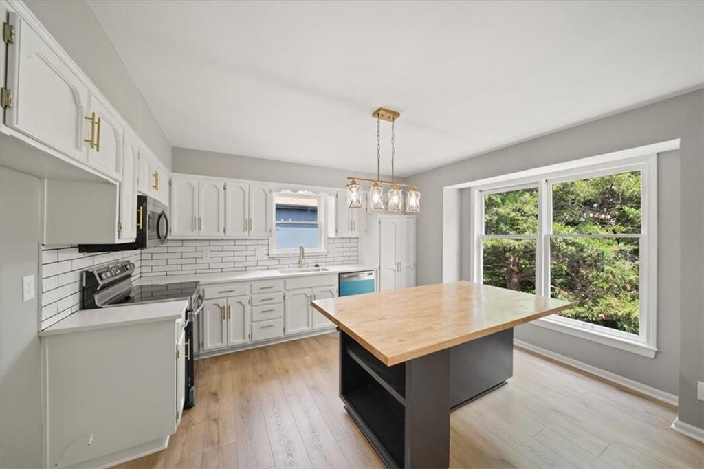 Homes for Sale in Gladstone, MO 64119 | 7109 N Indiana Street