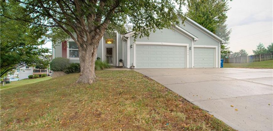 Homes for Sale in Liberty, MO 64068 | 1004  Hackberry Court