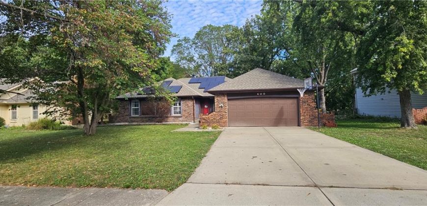 Homes for Sale in Kansas City, MO 64118 | 600 NW 66th Street