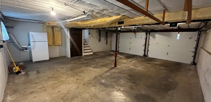 Homes for Sale in Gladstone, MO 64118 | 1612 NE Rosewood Drive